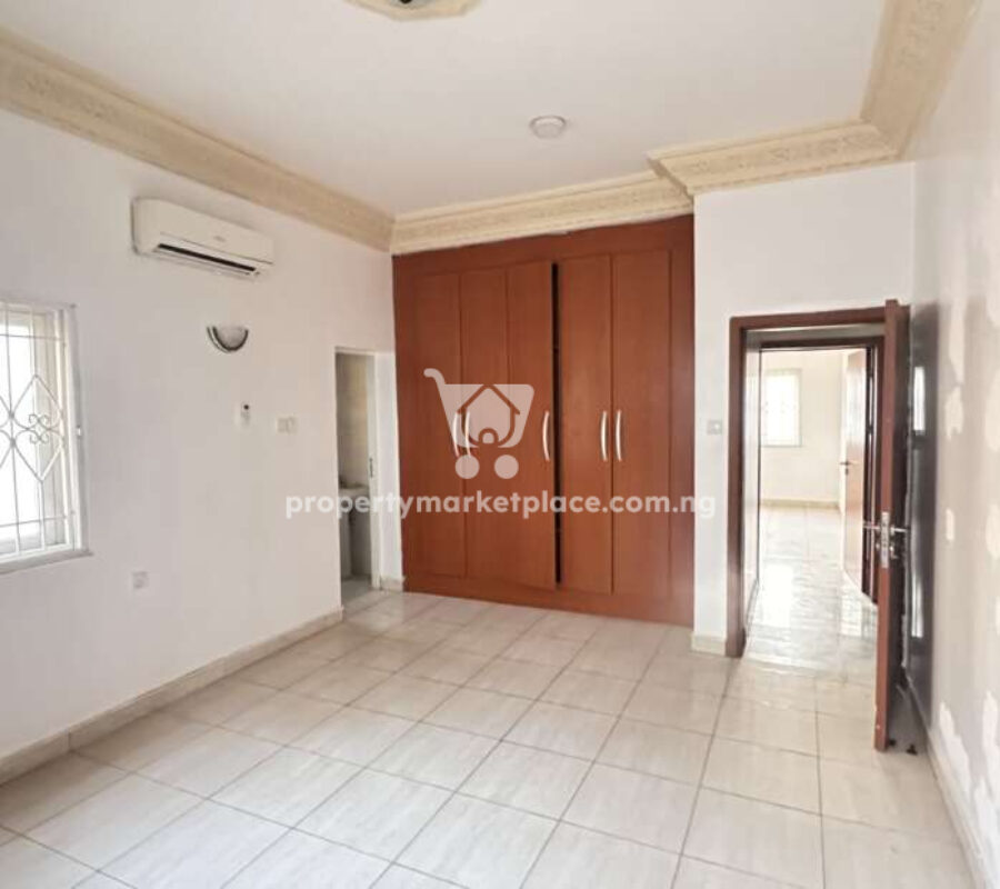 Solidly built & luxurious 6 units of 3 bedroom flats