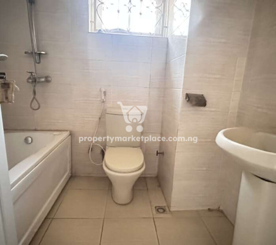 Solidly built & luxurious 6 units of 3 bedroom flats