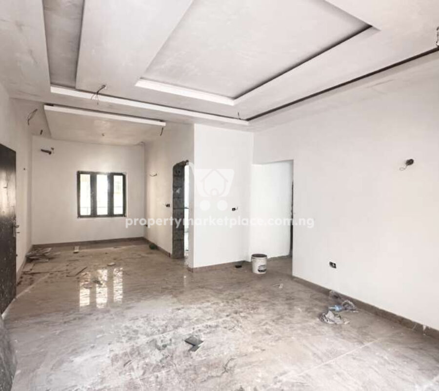 Luxurious 3 bedroom flat in a nice area
