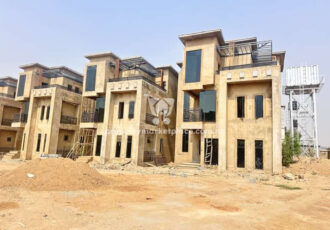 Luxurious 4 bedroom detached duplex with Bq