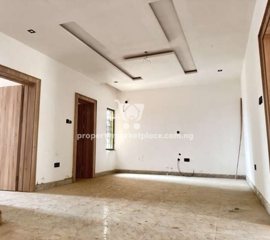 Luxurious 4 bedroom detached duplex with Bq