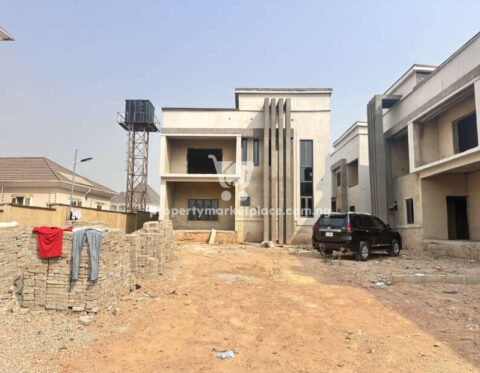 Massive 4 bedroom detached duplex with Bq (semi-finished)