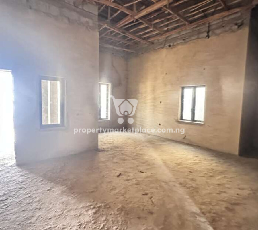 4 bedroom semi detached duplex with Bq (semi-finished)