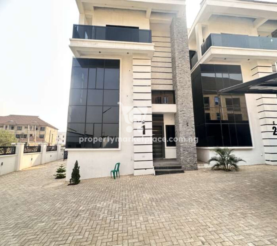Smart 4 bedroom terrace duplex with Bq