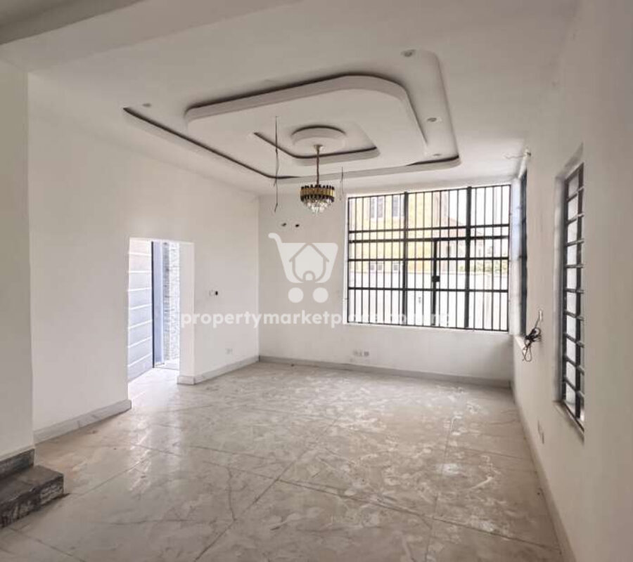 Smart 4 bedroom terrace duplex with Bq