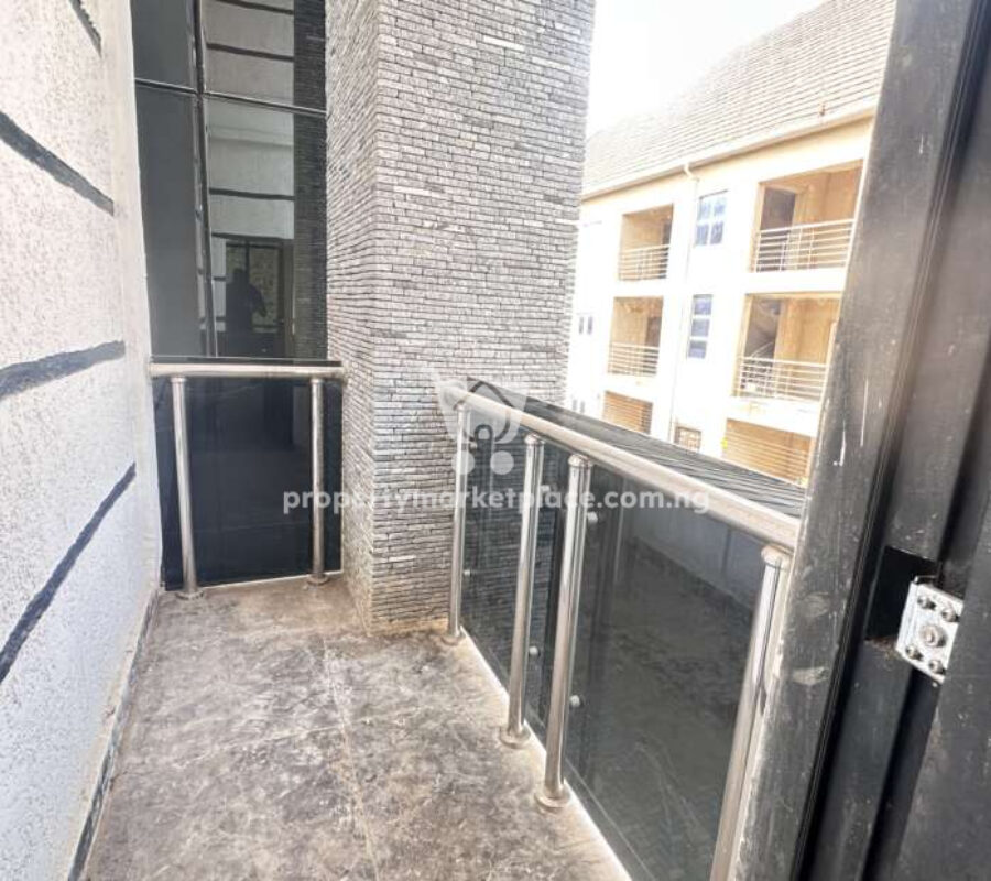 Smart 4 bedroom terrace duplex with Bq