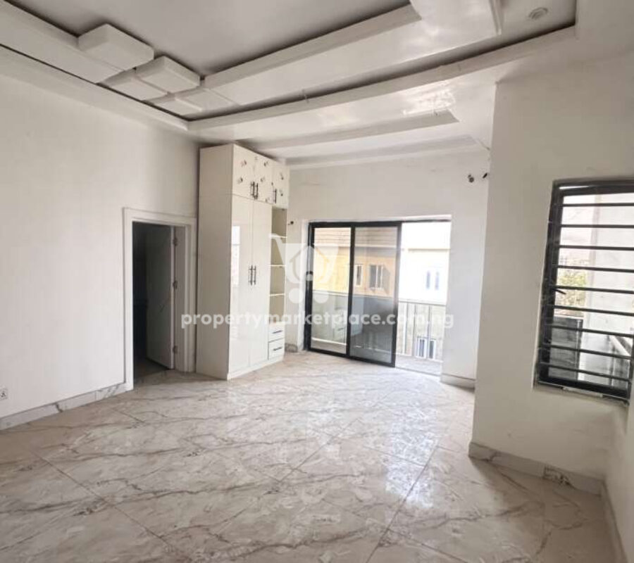 Smart 4 bedroom terrace duplex with Bq