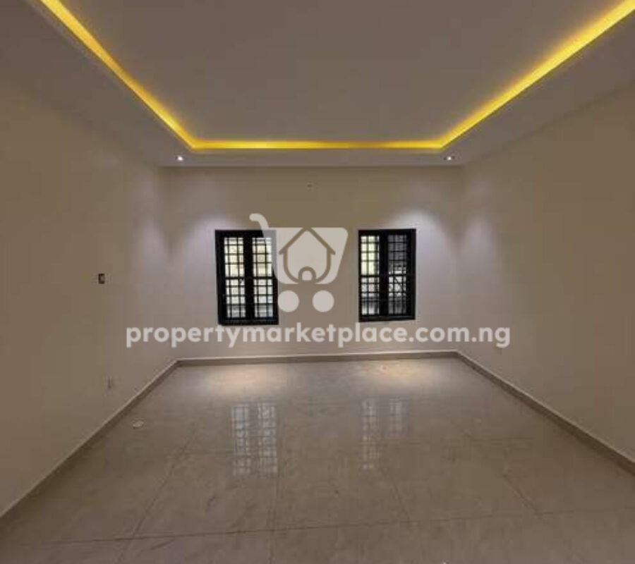 Exquisite 5 bedroom semi-detached duplex with 2 rooms Bq