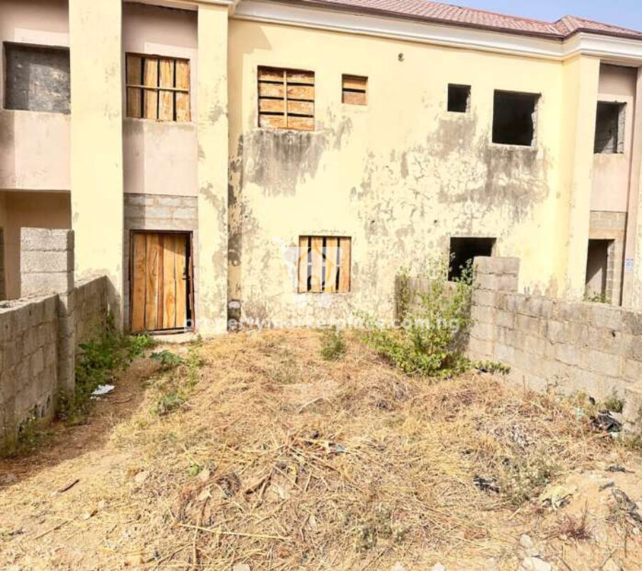 Luxurious 3 bedroom terrace duplex