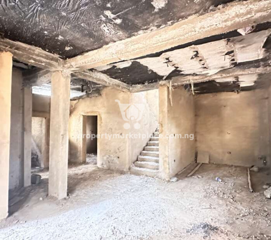 Solidly built 5 bedroom detached duplex with Bq