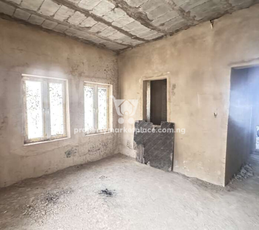 Solidly built 5 bedroom detached duplex with Bq