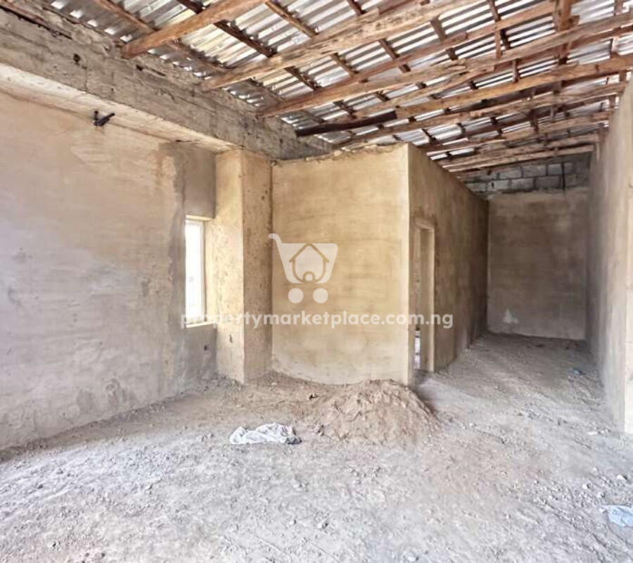 Solidly built 5 bedroom detached duplex with Bq