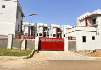 Exquisitely finished 5 bedroom terraced duplex with Bq