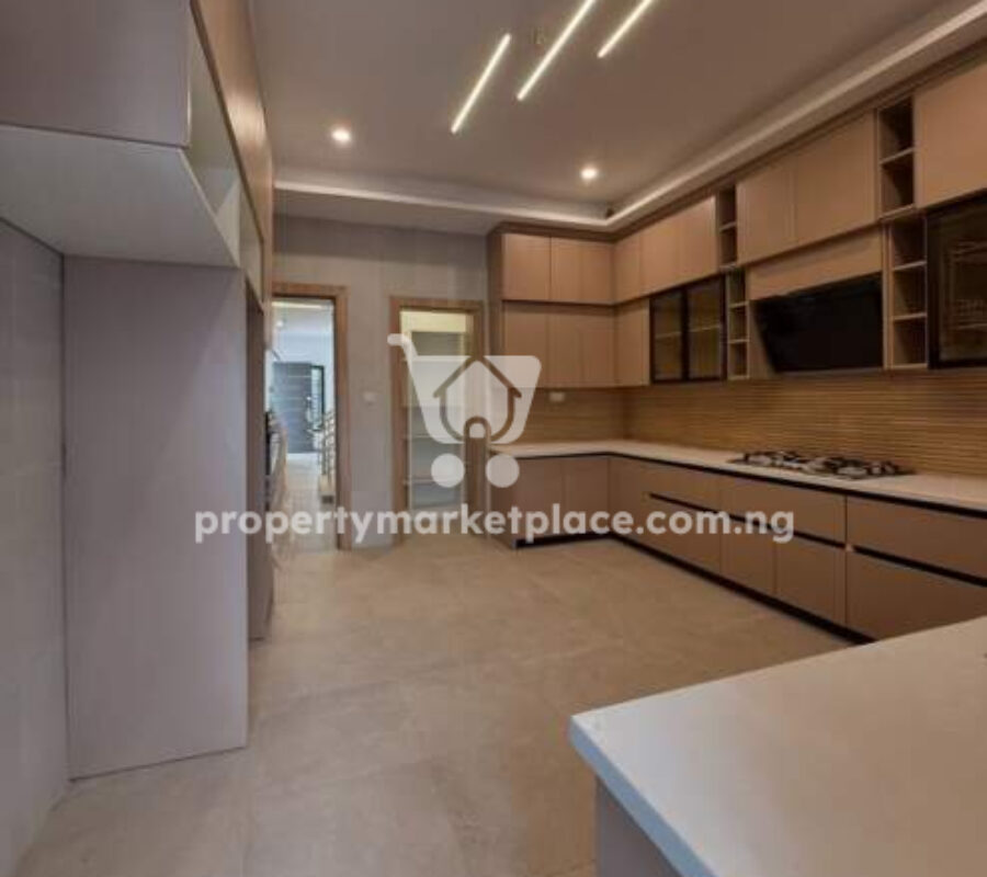 Tastefully finished smart 4 bedroom terrace duplex with Bq