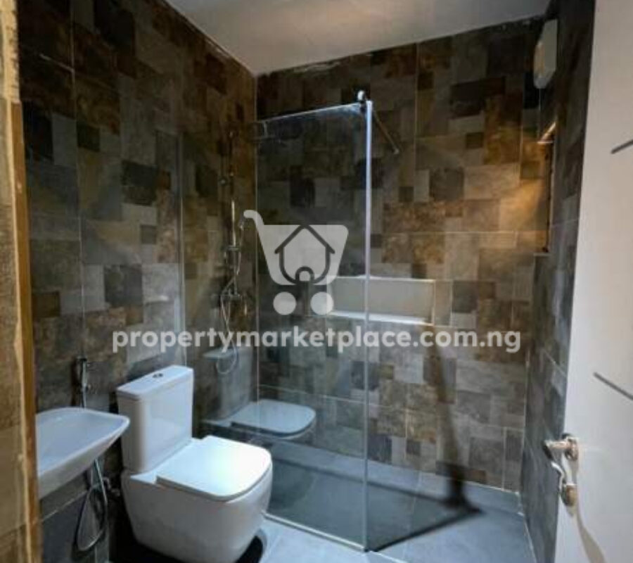Exquisitely finished 4 bedroom terrace duplex with Bq