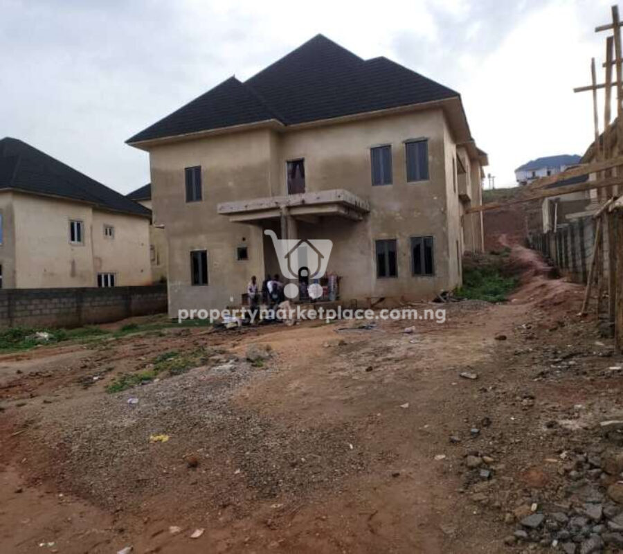 4 bedroom detached duplex with Bq (semi finished)