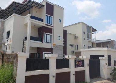 Superbly furnished 5 bedroom semi detached duplex with Bq