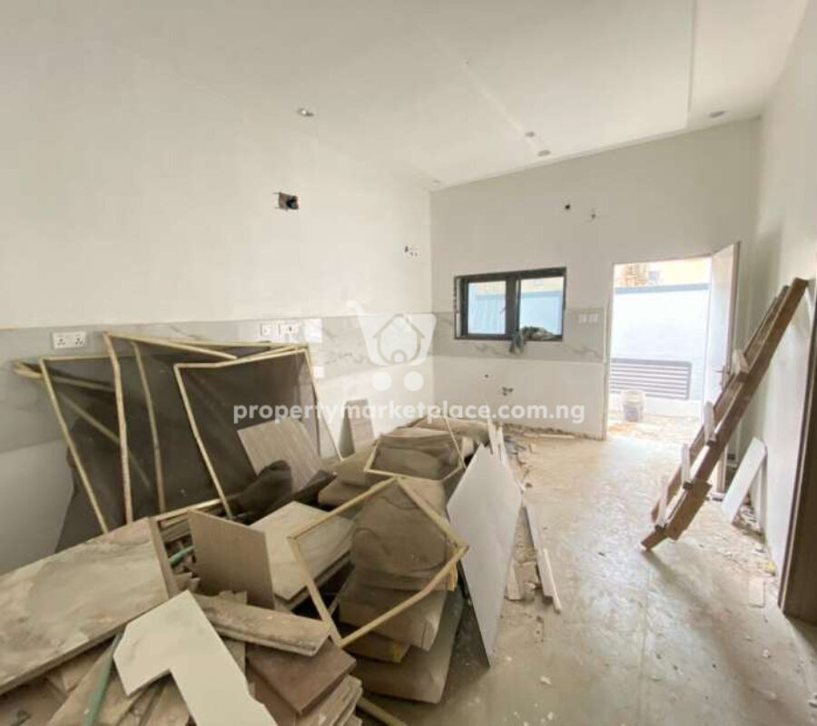4 bedroom terrace duplex with Bq