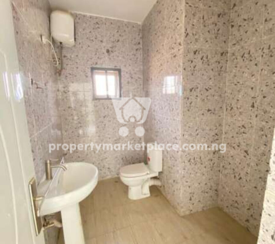 5 bedroom detached duplex with Bq in a mini estate