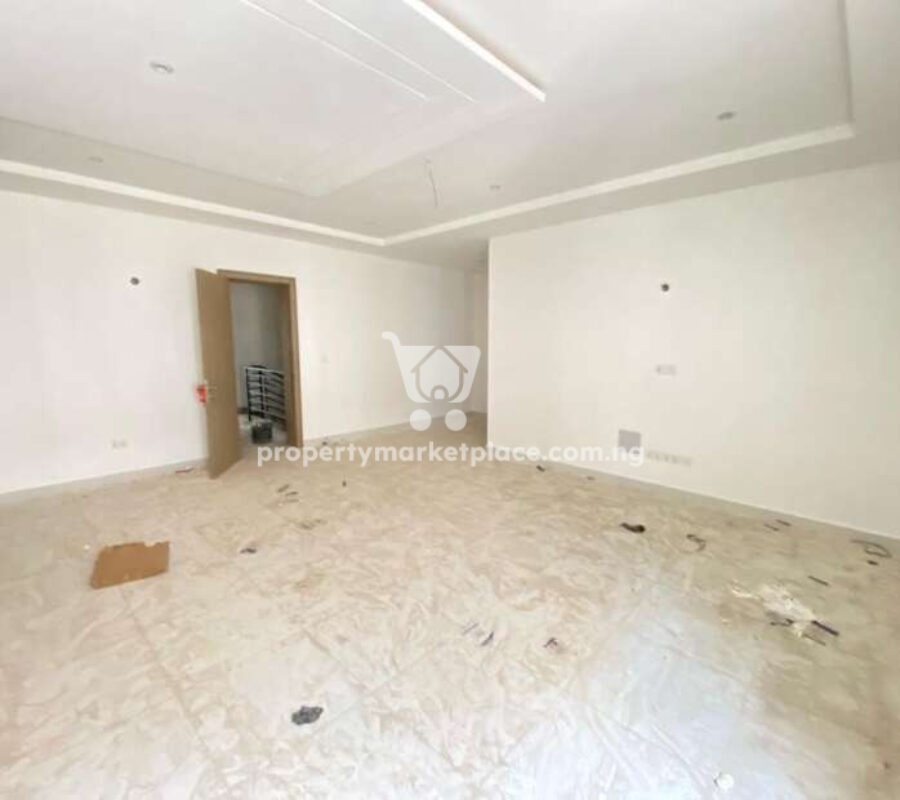 4 bedroom terrace duplex with Bq