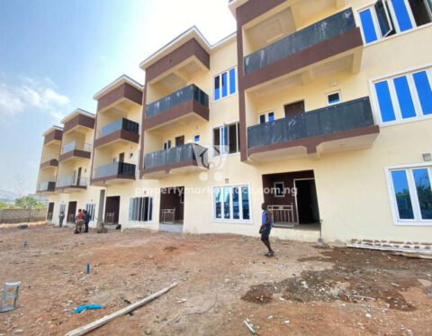 4 bedroom terrace duplex with Bq