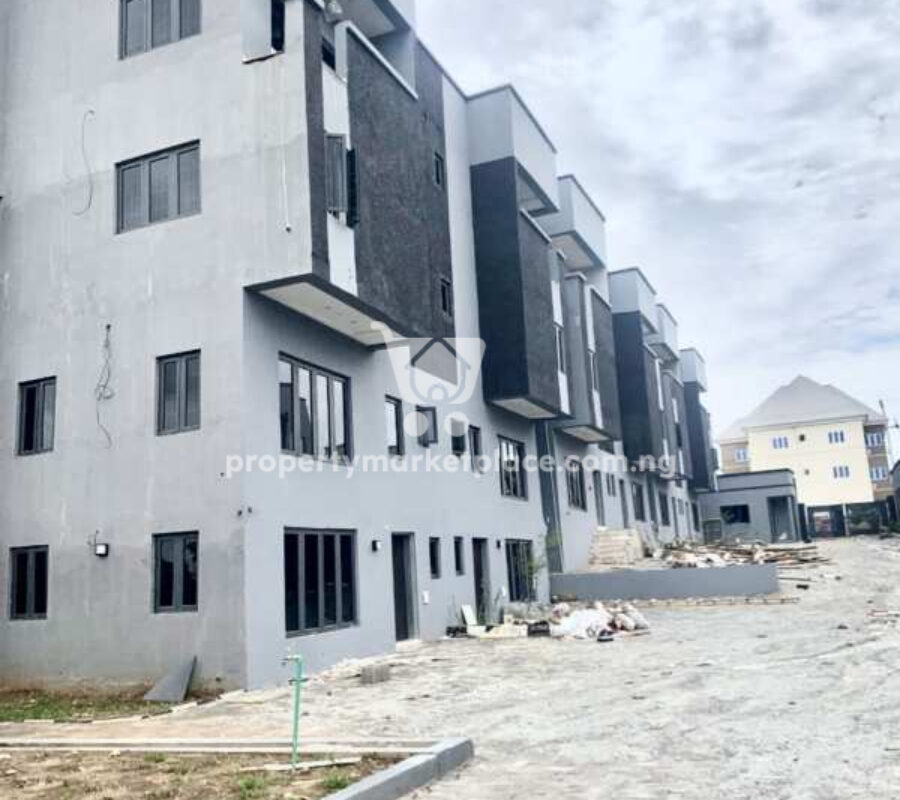 5 bedroom terrace duplex with a room boy’s quarters