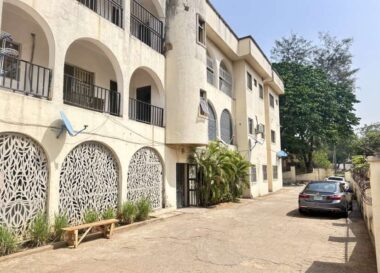 3 bedroom flat in a nice area