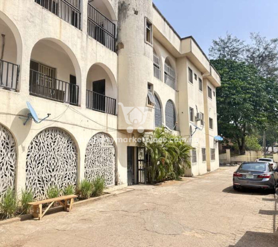 3 bedroom flat in a nice area