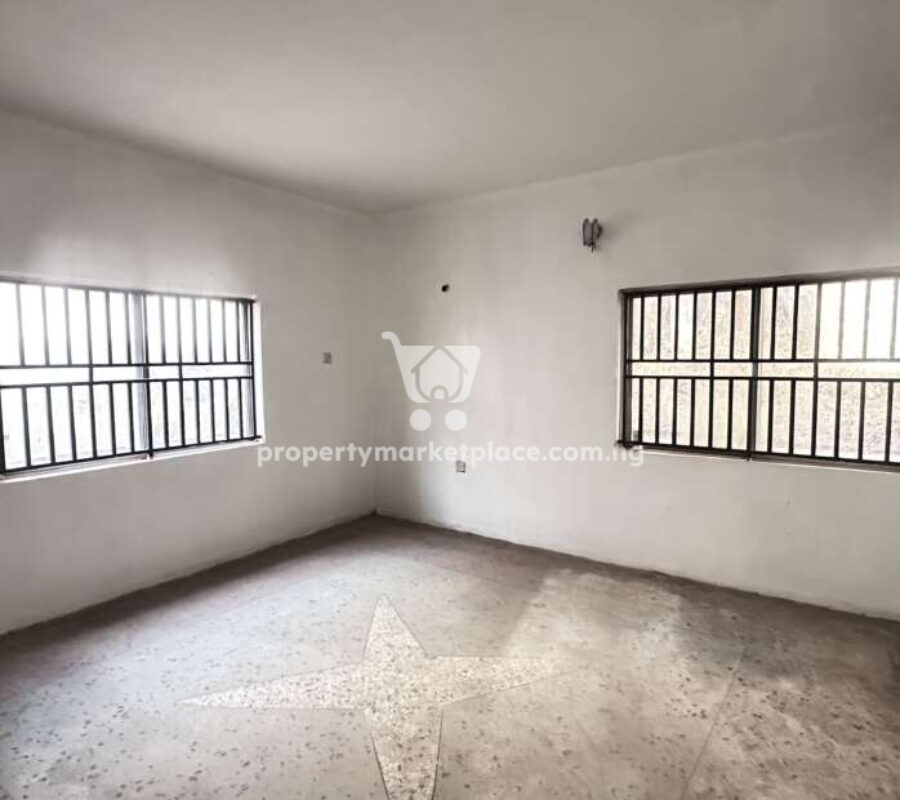 3 bedroom flat in a nice area