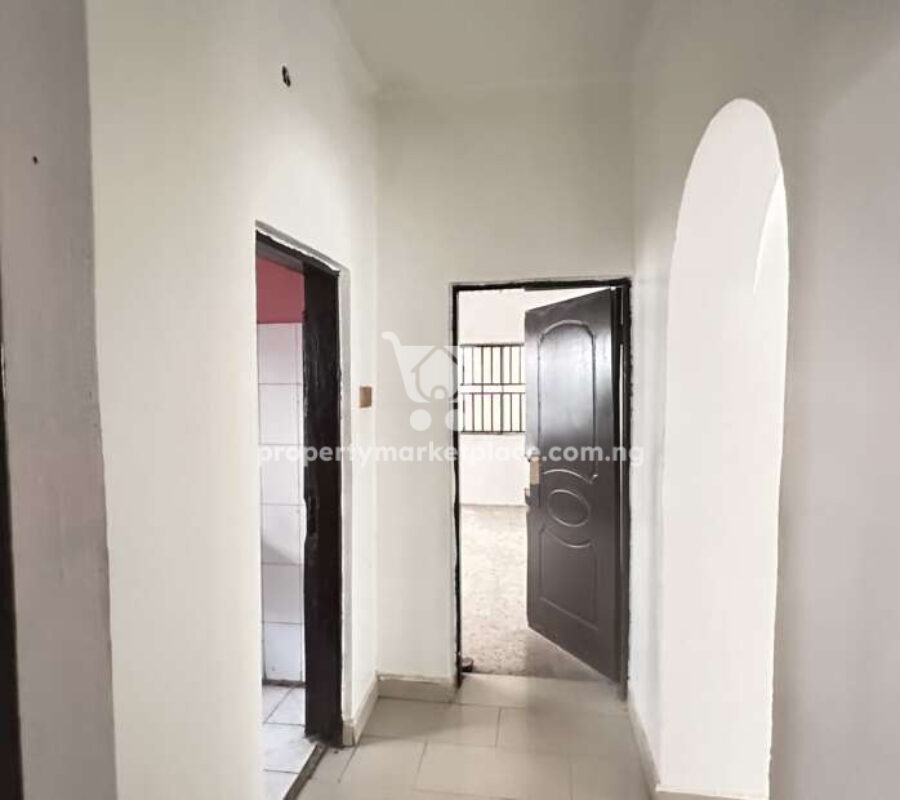 3 bedroom flat in a nice area