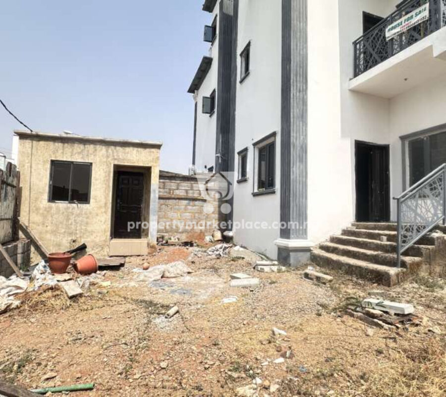 4 bedroom semi-detached duplex with Bq (private compound)