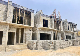 6 bedroom terraced duplex with Bq