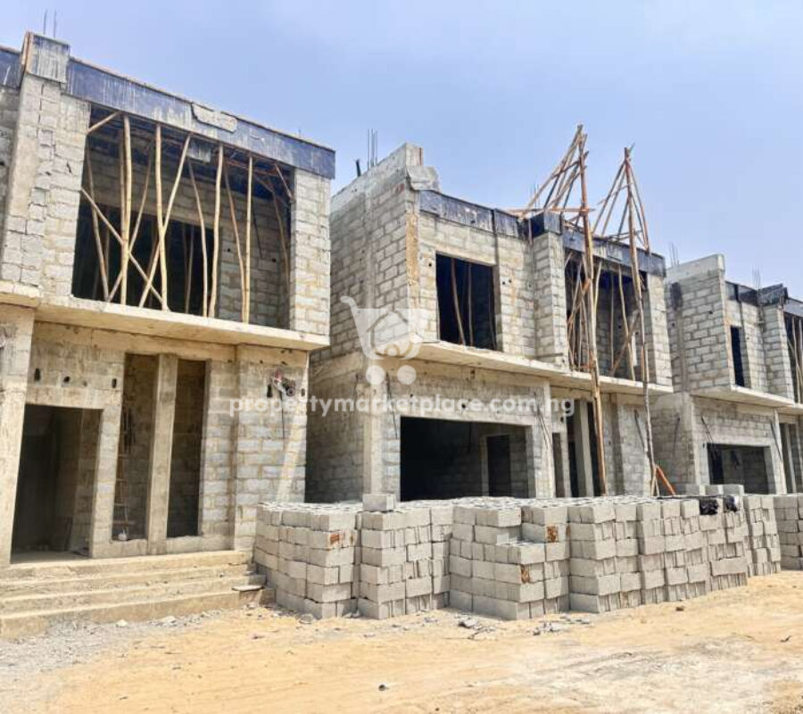 6 bedroom terraced duplex with Bq