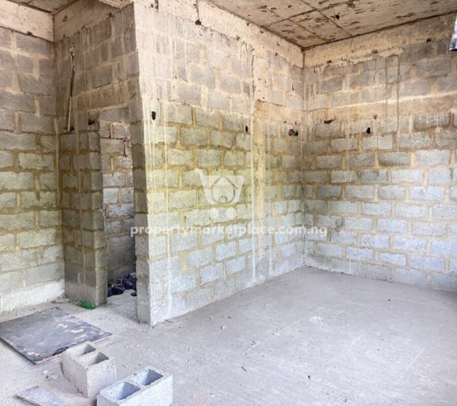 6 bedroom terraced duplex with Bq