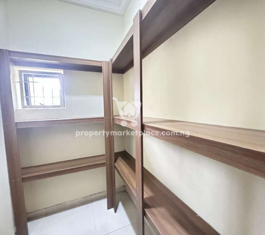 Superb 4 bedroom terrace duplex with Bq