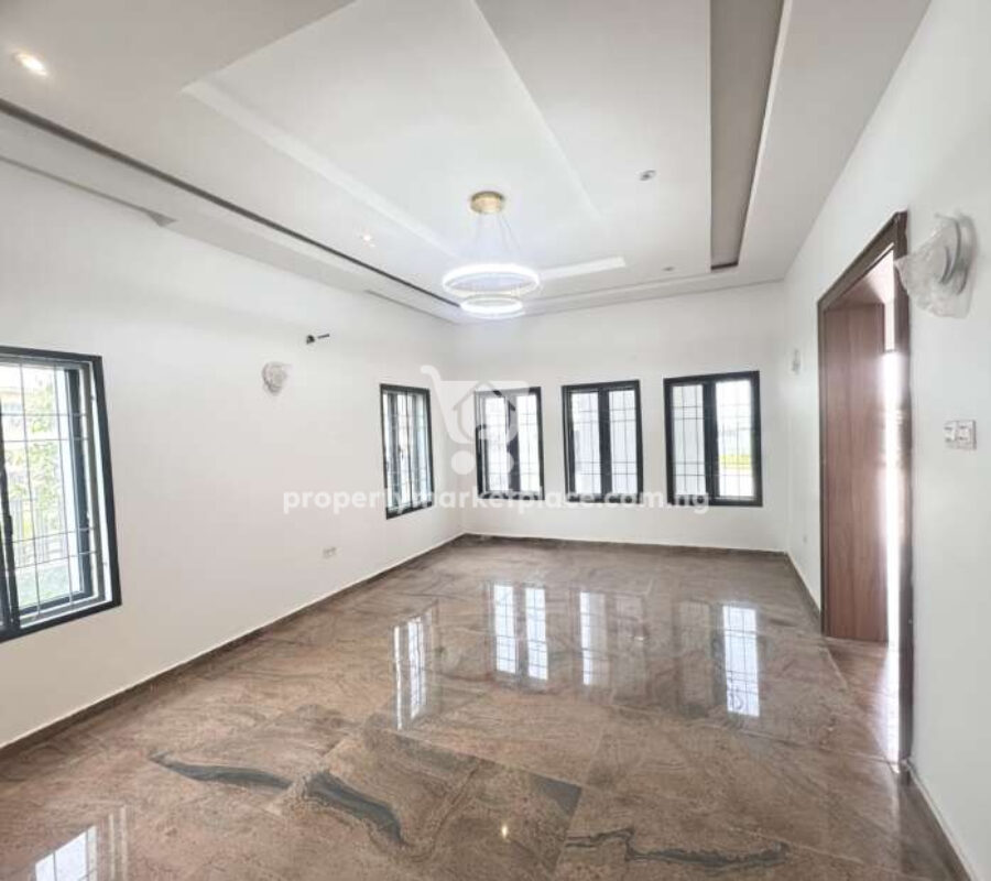 Superb 4 bedroom terrace duplex with Bq