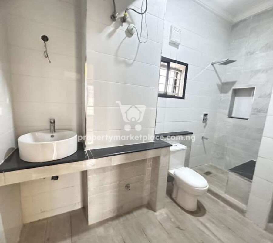 Superb 4 bedroom terrace duplex with Bq