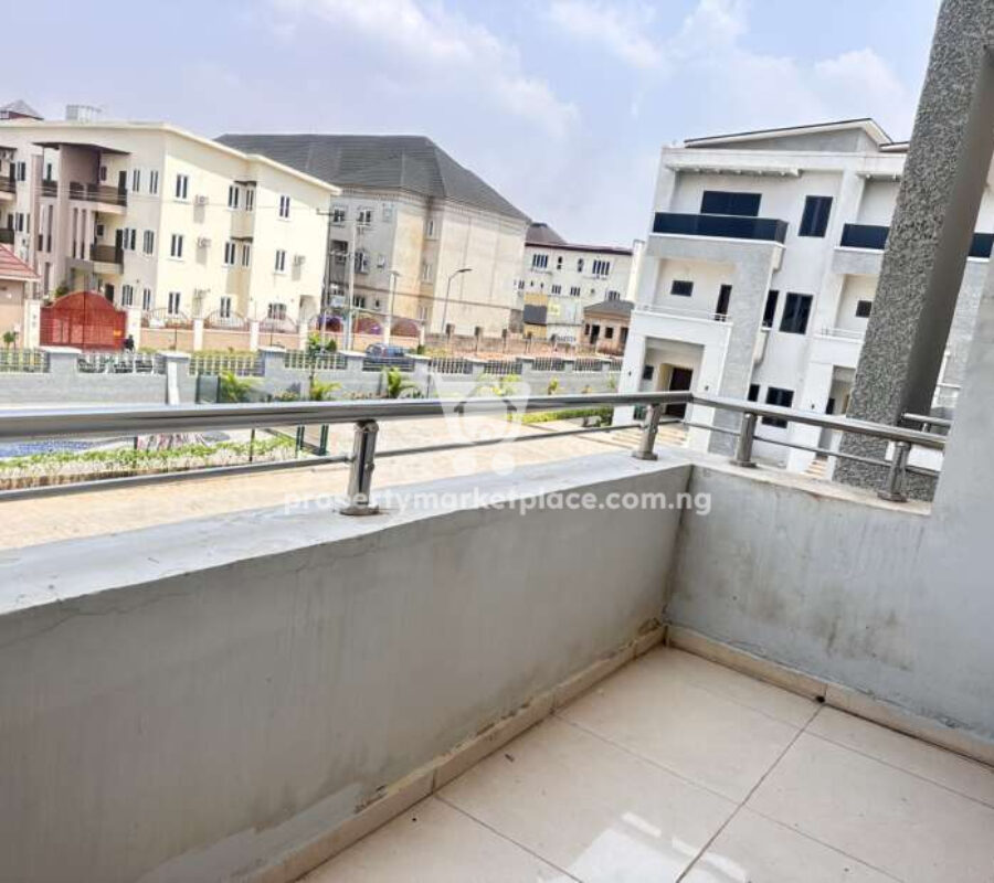 Superb 4 bedroom terrace duplex with Bq