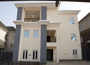 6 bedroom detached duplex & Bq with swimming pool