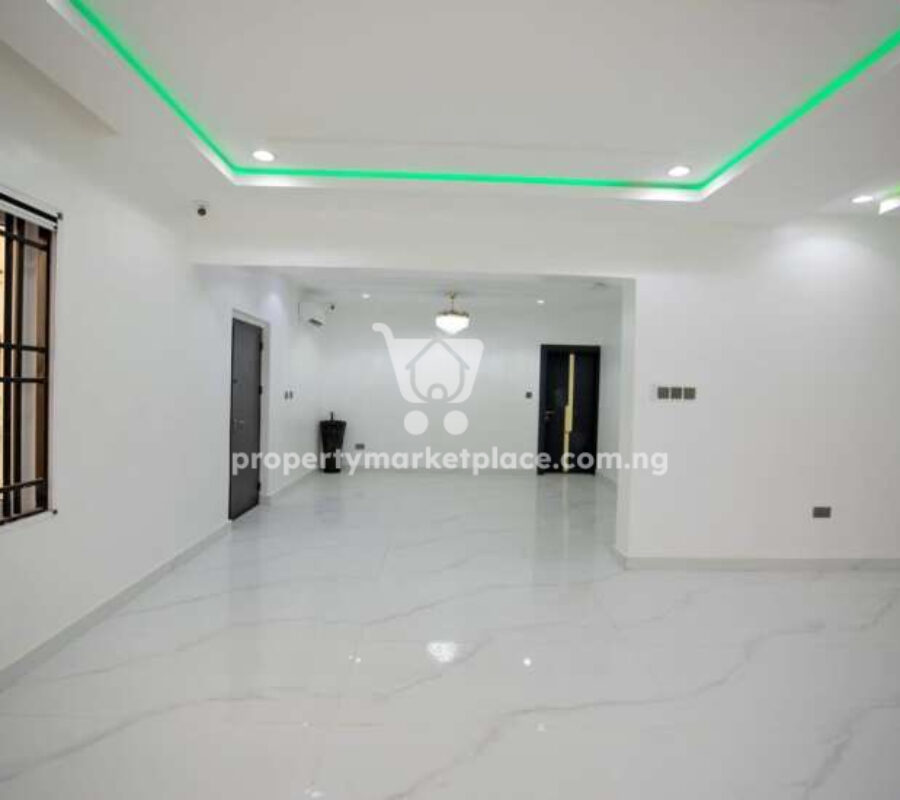 6 bedroom detached duplex & Bq with swimming pool