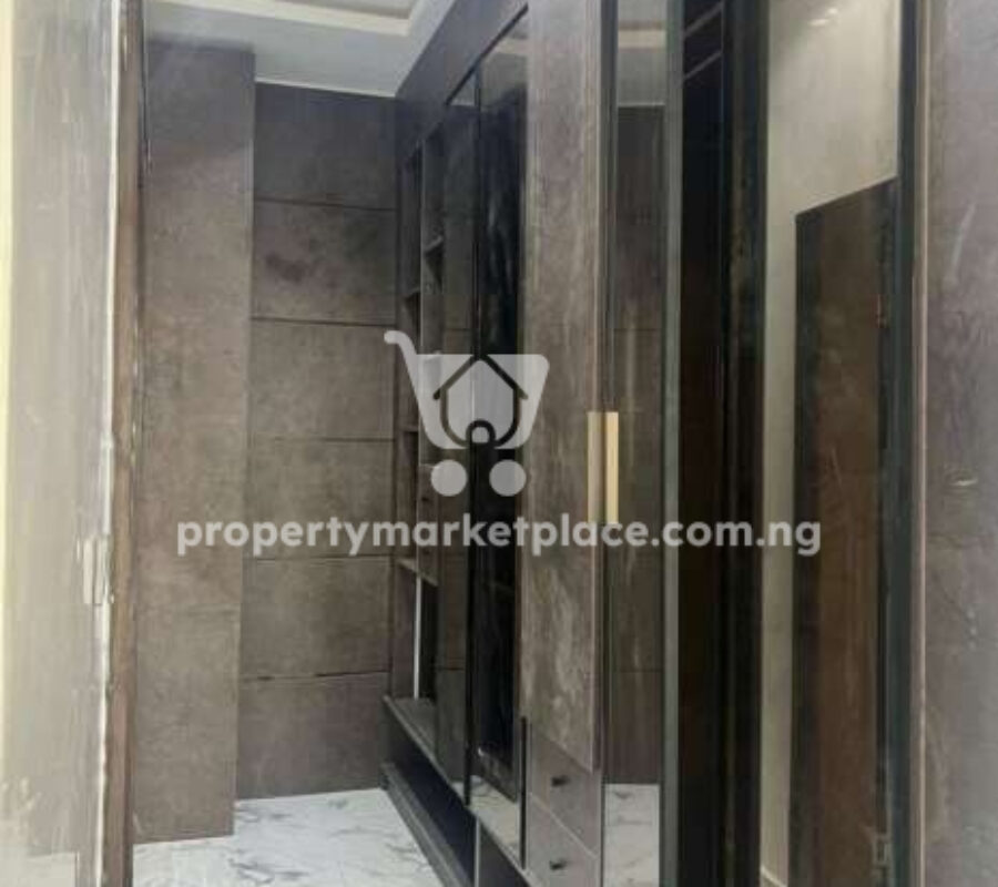 5 bedroom detached duplex with Bq and swimming pool