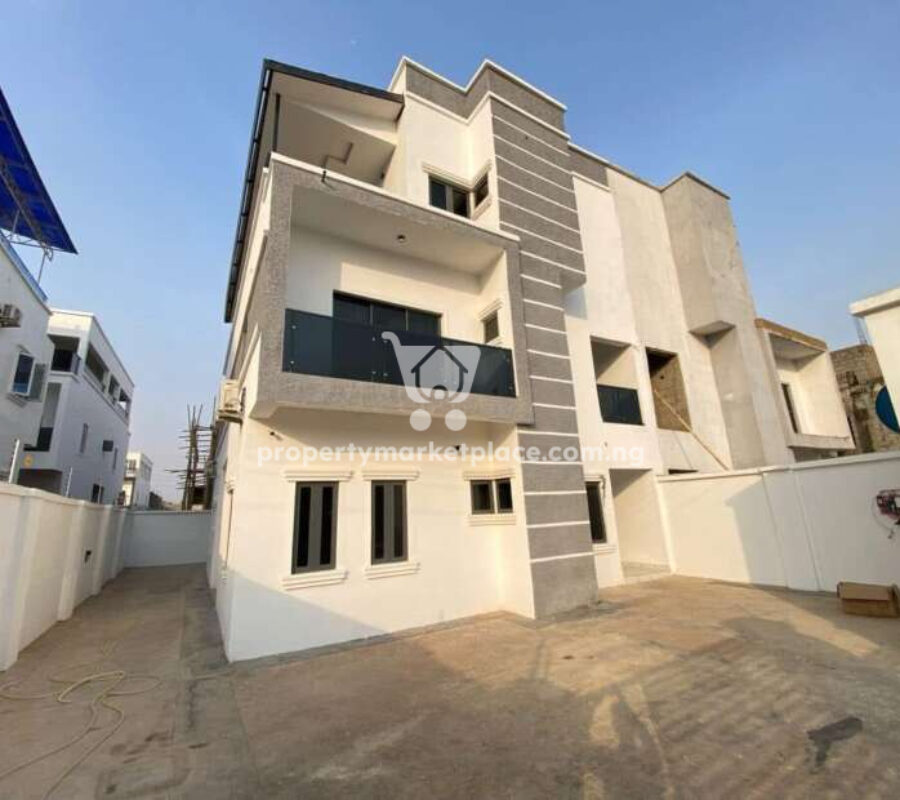 Furnished 6 bedroom semi detached duplex with Bq