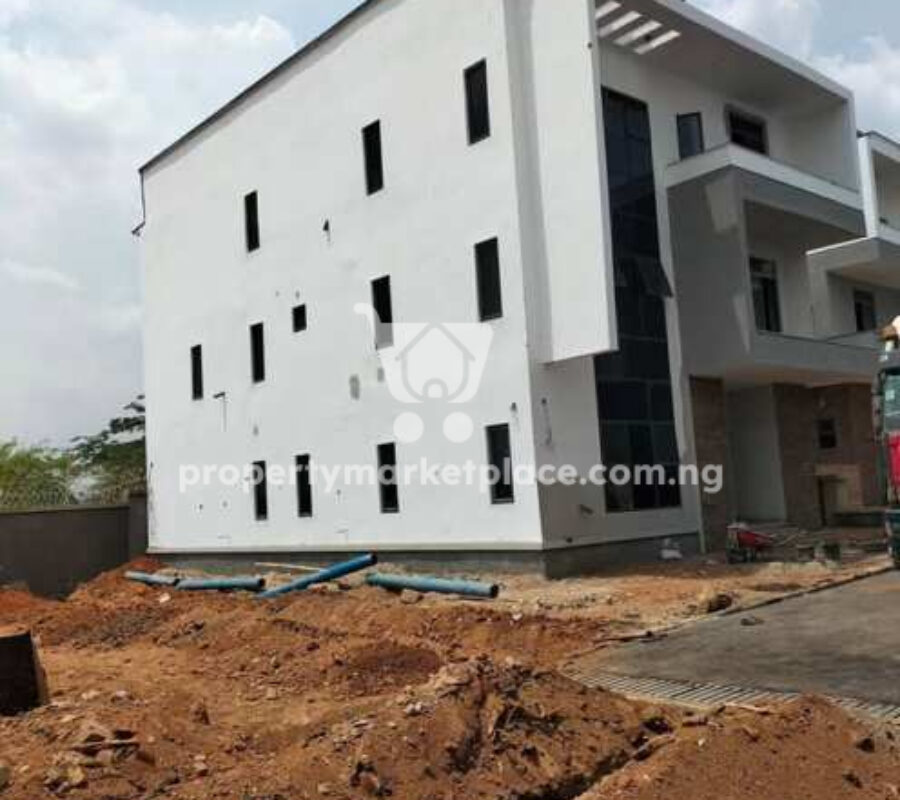 6 bedroom detached duplex & Bq with smart home features
