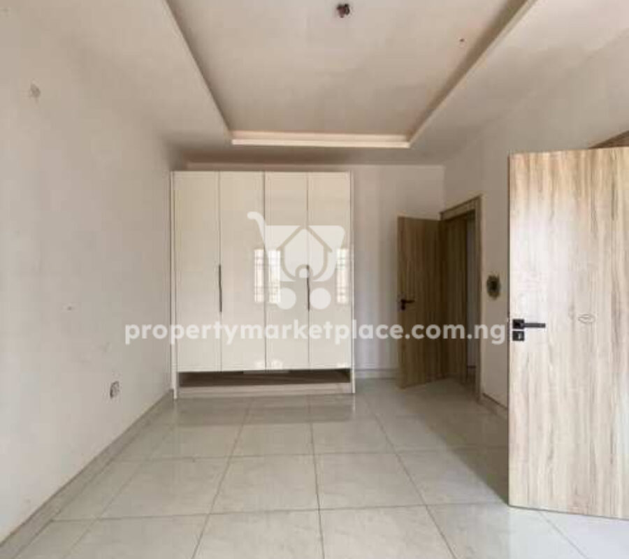 4 bedroom terrace duplex with Bq
