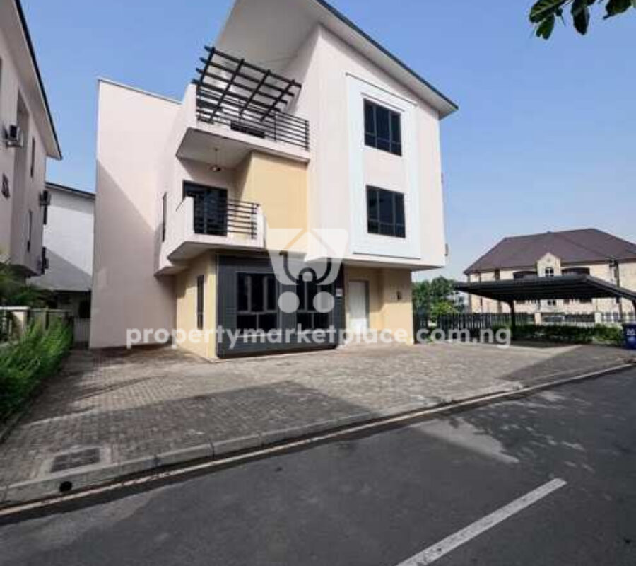 5 bedroom detached duplex & Bq with swimming pool