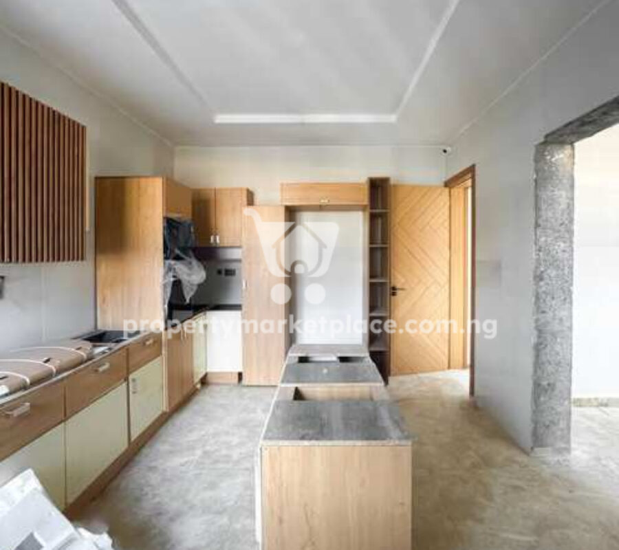 5 bedroom detached duplex & Bq with swimming pool