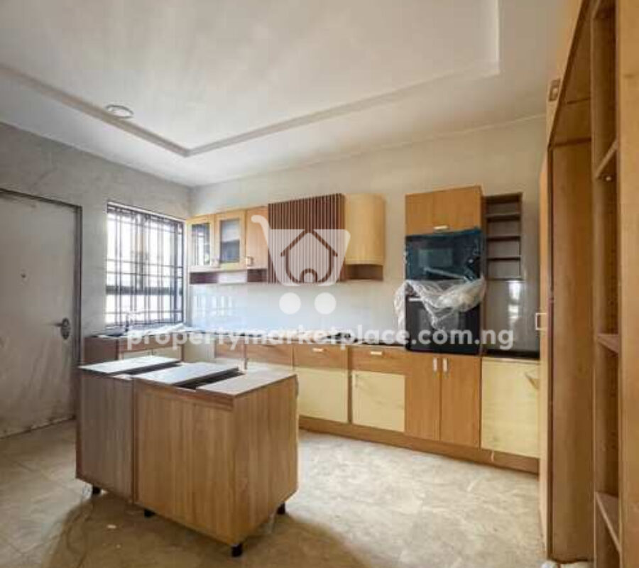 5 bedroom detached duplex & Bq with swimming pool