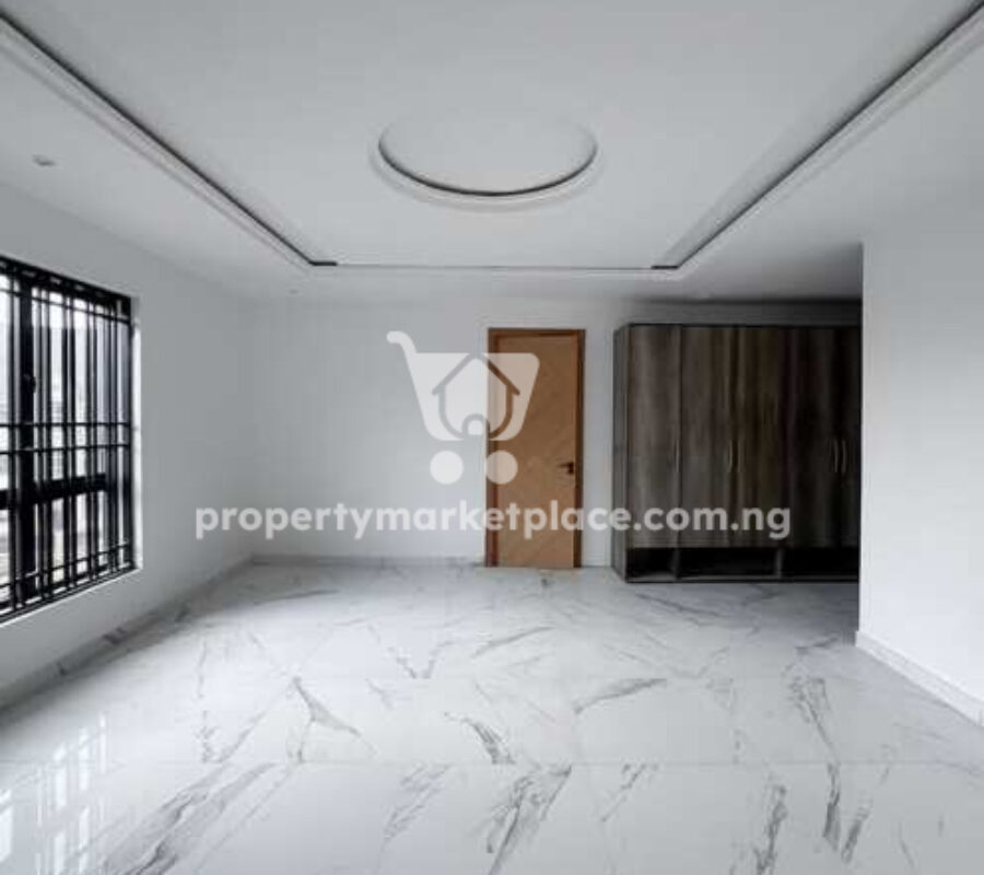 5 bedroom detached duplex & Bq with swimming pool