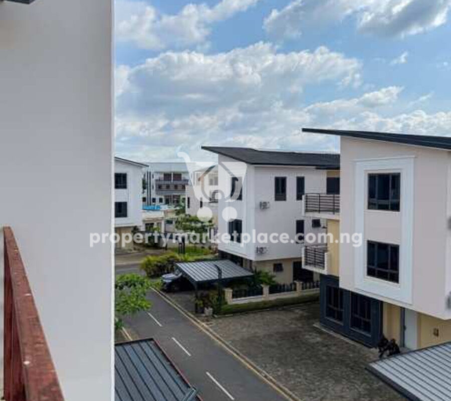 5 bedroom detached duplex & Bq with swimming pool