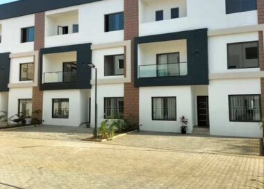 5 bedroom terrace duplex with Bq